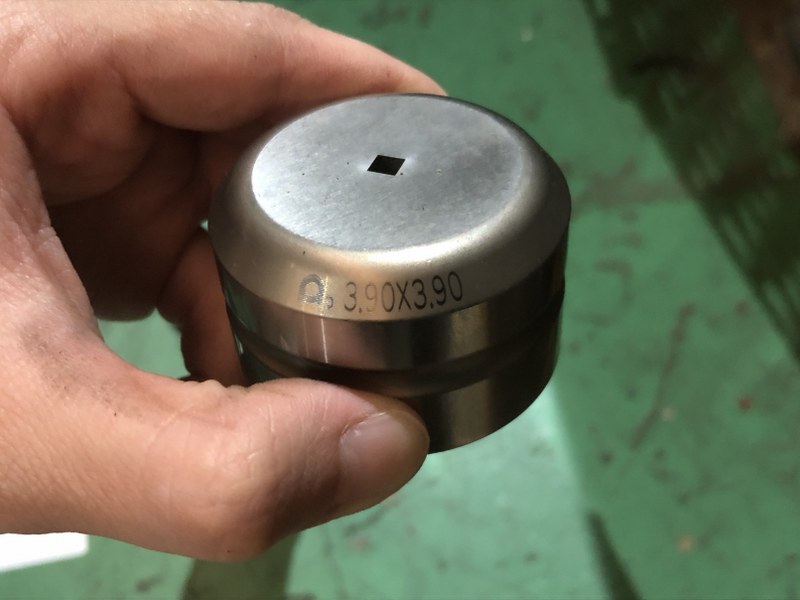 中古Short 【タレパン金型】パンチ3.70ｘ3.70　 ダイ3.90ｘ3.90 アマダ/AMADA