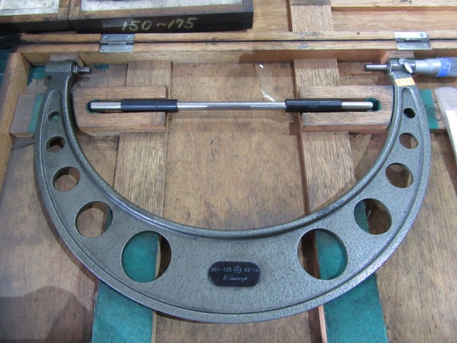 中古Outside micrometer 【外側マイクロメーター】300-325mm ミツトヨ/Mitutoyo