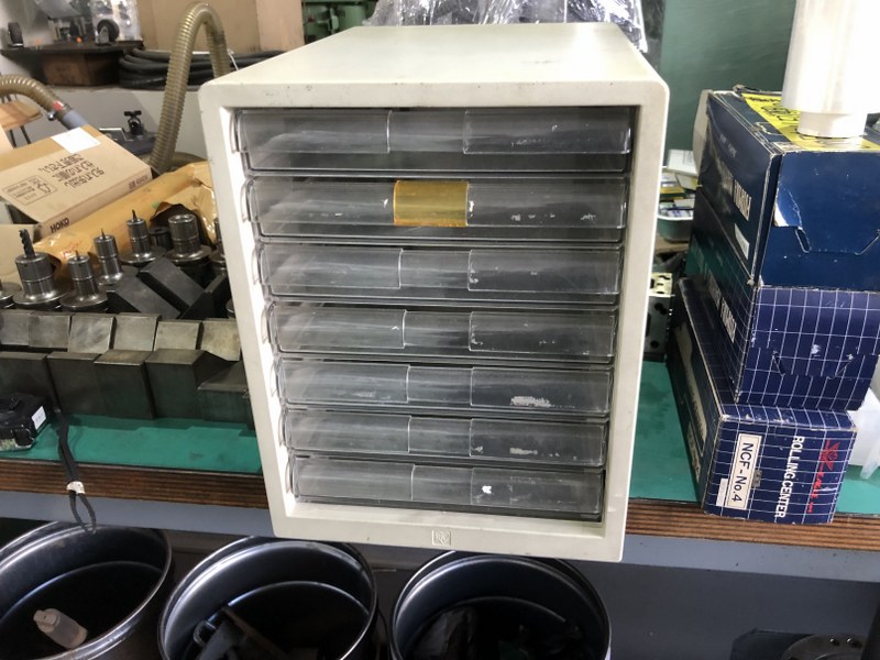 中古キャビネット類 【オフィスチェスト7段】　W265xD350xH345ｍｍ アイリスオーヤマ