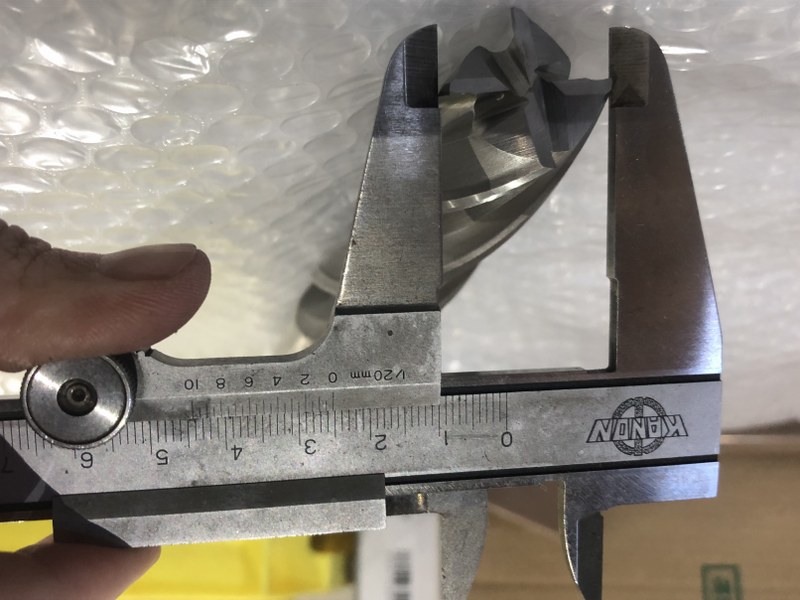 中古Tapered end mills (Ball・Square) 【4枚刃/スクエア/テーパーエンドミル】φ25x2°（TE-4） S＆K