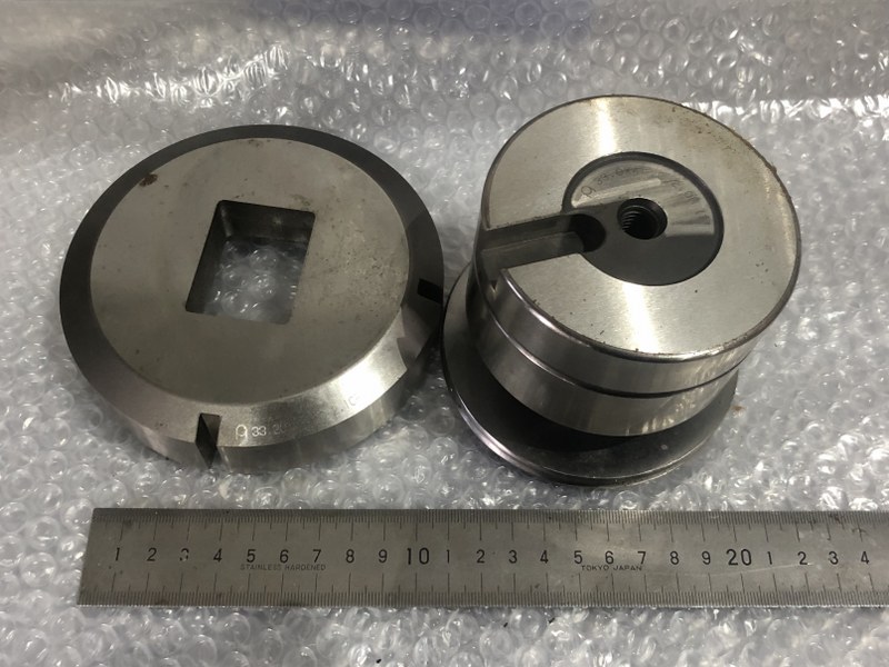 中古Short 【タレパン金型（ショート/セット）】パンチ：33.0ｘ44.0　2.０Ｒ　ＯＨ   ダイ：33.20ｘ44.20　20.2.10Ｒ アマダ/AMADA