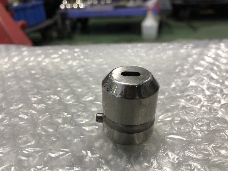 中古Die [タレパン金型（ダイ）3個]①6x8/C=0.4　②.3.9x7.4　③4x8/C=0.4  コニック/Conic