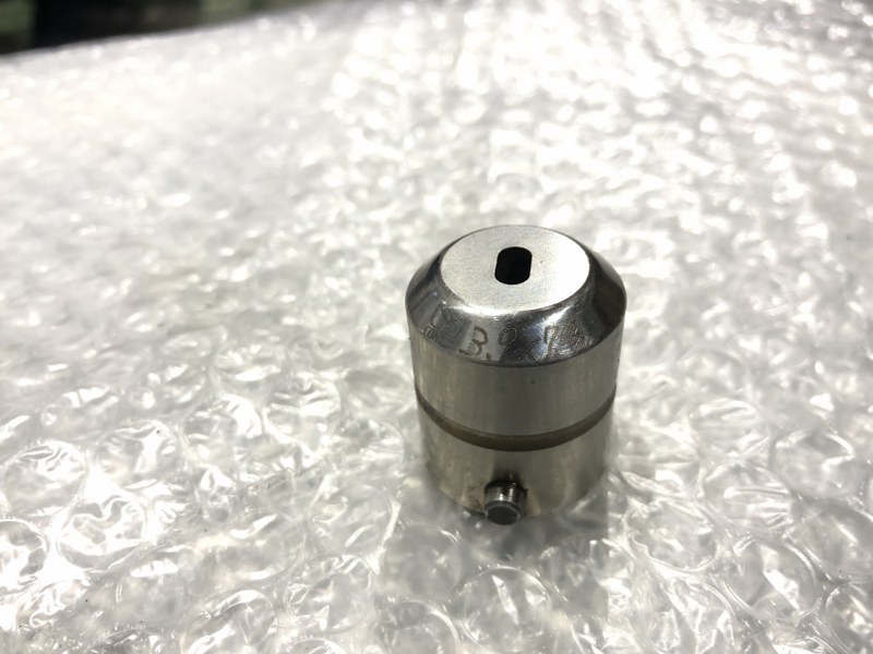 中古Die [タレパン金型（ダイ）3個]①6x8/C=0.4　②.3.9x7.4　③4x8/C=0.4  コニック/Conic