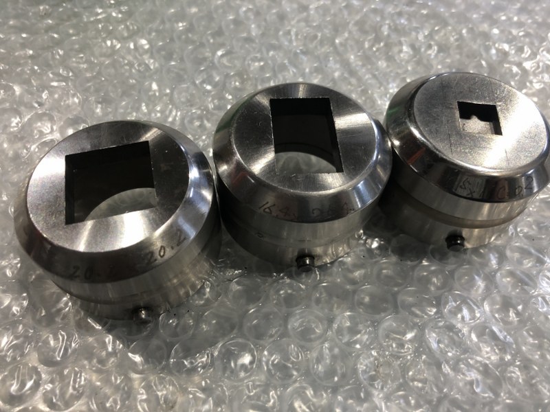 中古Die 【タレパン金型（ダイ）3個】20.2ｘ20.2/16.4ｘ25.4/10.5ｘ11　Ｃ＝0.2 コニック/Conic