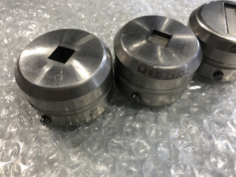 中古ダイ 【タレパン金型（ダイ）3個】9.55ｘ9.55/10.2ｘ10.2/8.40ｘ30.40 アマダ/AMADA