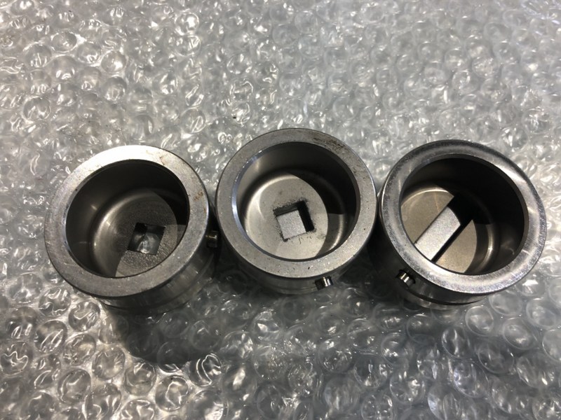 中古ダイ 【タレパン金型（ダイ）3個】9.55ｘ9.55/10.2ｘ10.2/8.40ｘ30.40 アマダ/AMADA