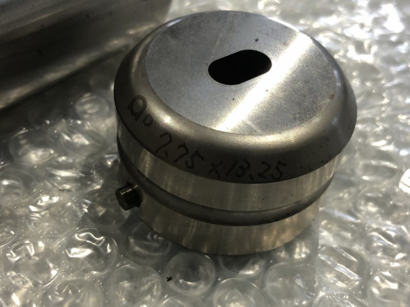 中古Long 【タレパン金型（ロング/セット）】パンチ：7.5ｘ13.0/ダイ:7.75ｘ13.25 アマダ/AMADA