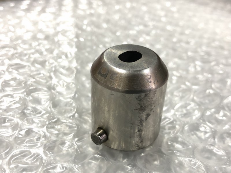 中古Die [タレパン金型（ダイ）3個] ①3.70x8.20  ②6.2x8.2  ③8.4x8.4　 アマダ/AMADA