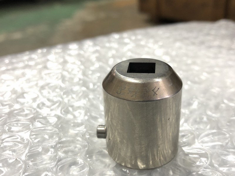 中古Die [タレパン金型（ダイ）3個] ①3.70x8.20  ②6.2x8.2  ③8.4x8.4　 アマダ/AMADA