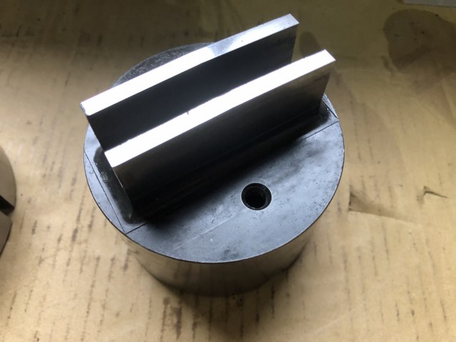 中古セット 【タレパン金型】パンチ+ダイ: 5x70.2レン C=0.2 アマダ/AMADA