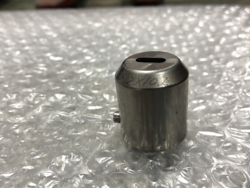 中古Die 【タレパン金型（ダイ）3個】①4.70x6.20 ②3.2x6.2 ③4.2x10.2 アマダ/AMADA