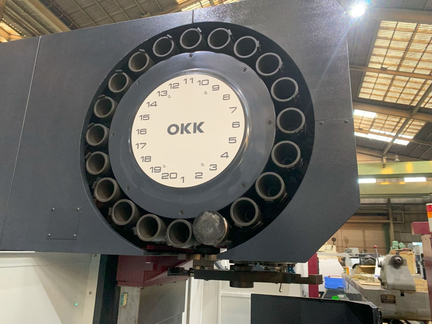 中古立マシニングセンタ VM5Ⅲ OKK