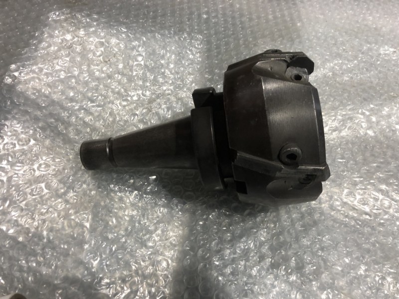 中古Face milling TSE4003RIA  4枚刃 TUNGALOY