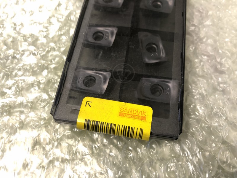 中古Cutting Exchange Chip 【コロミル390用チップ 】R390-1806 08M-PM 1130 サンドビック/Sandvik