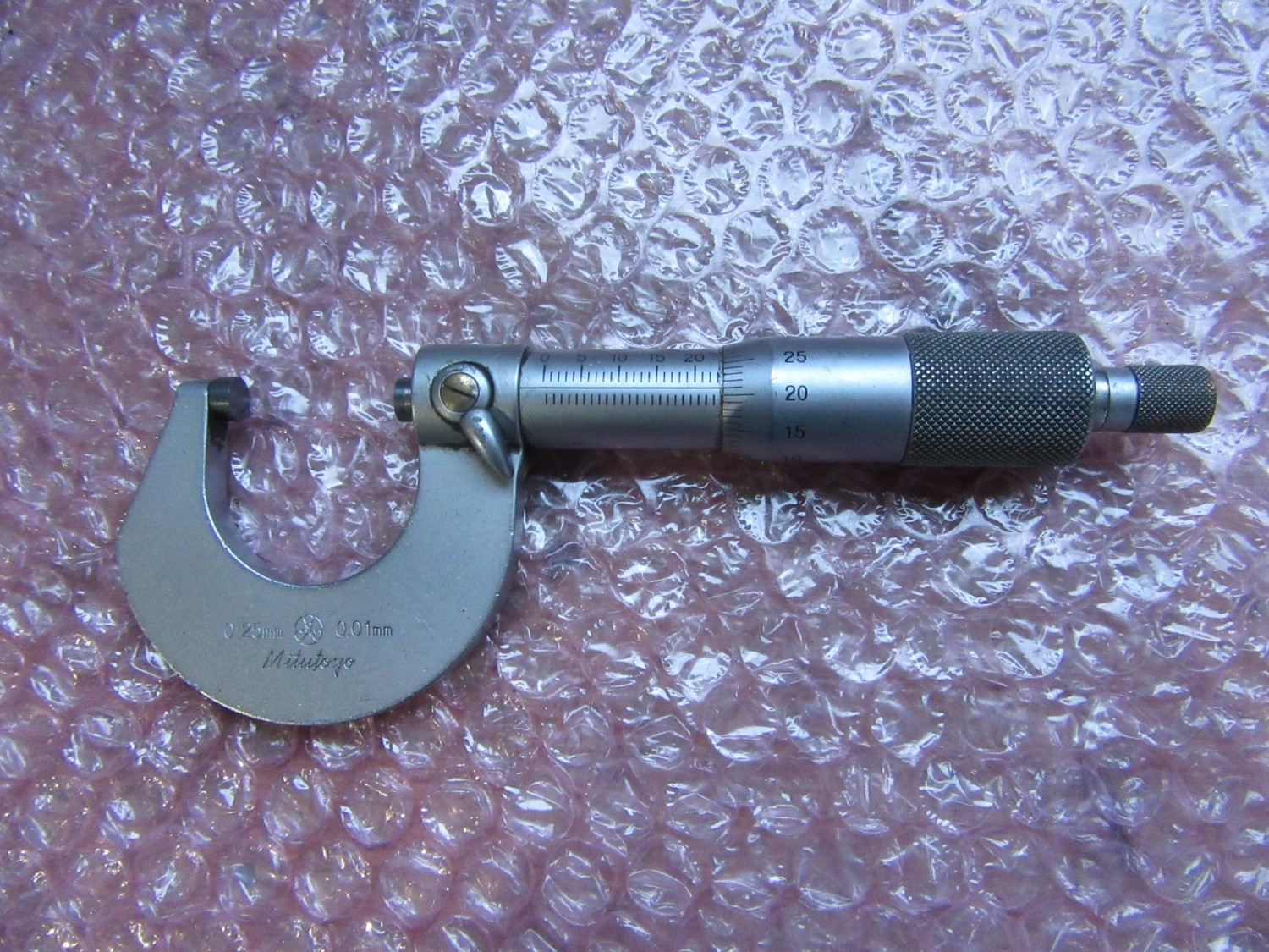 中古Outside micrometer 【外側マイクロメーター】0-25mm(0.01mm)  Mitutoyo