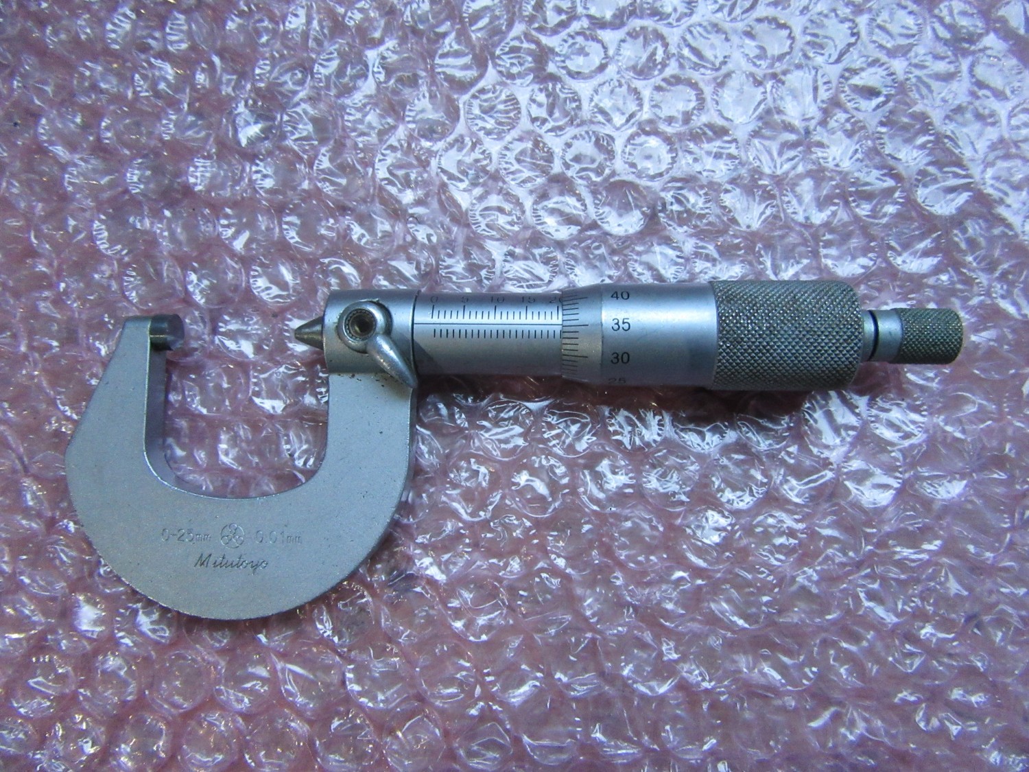 中古Outside micrometer 【外側マイクロメーター】測定範囲:0-25mm 目量:0.01mm Mitutoyo