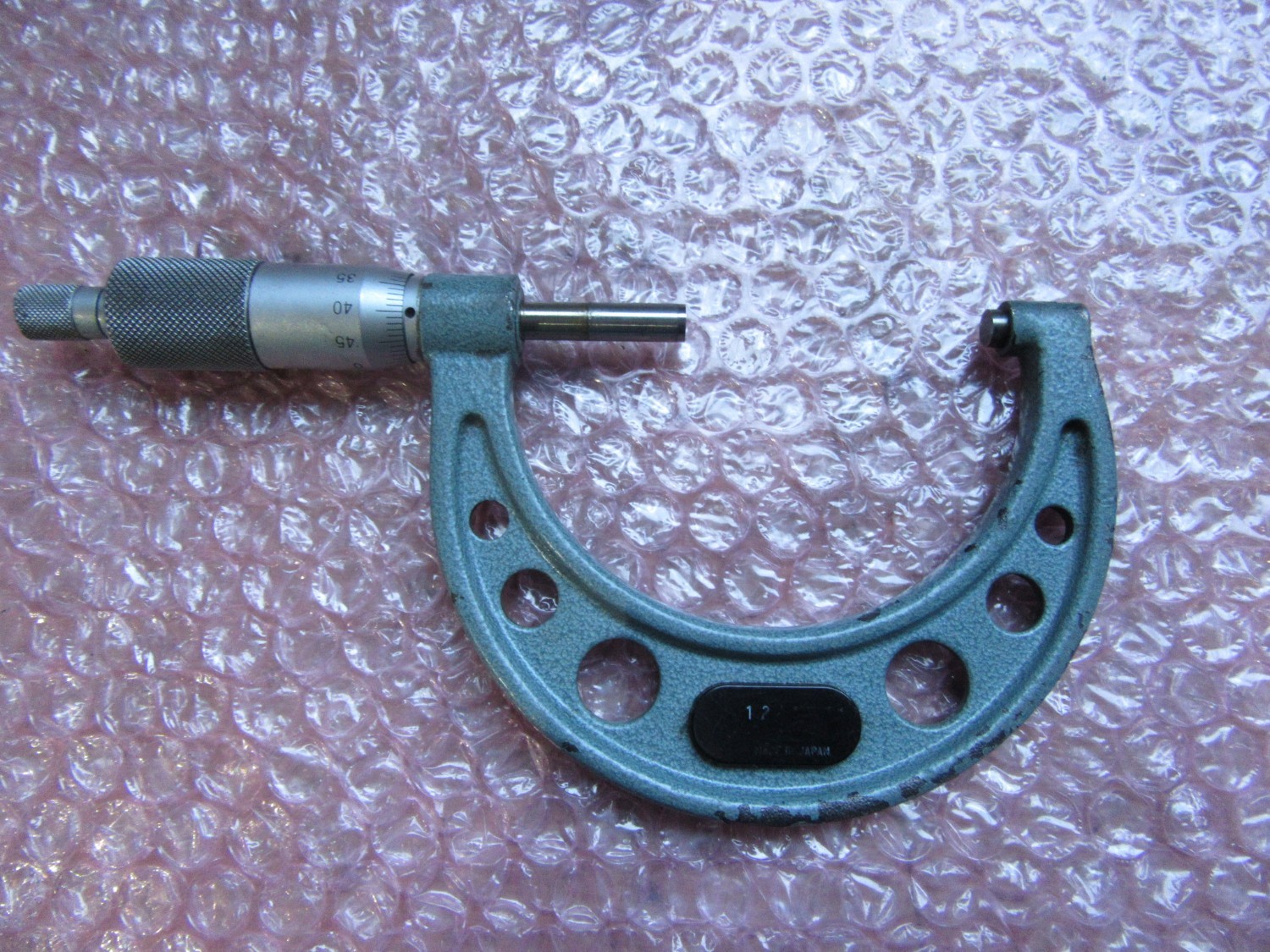 中古Outside micrometer 【外側マイクロメーター】測定範囲:50-75mm 目量:0.01mm Mitutoyo