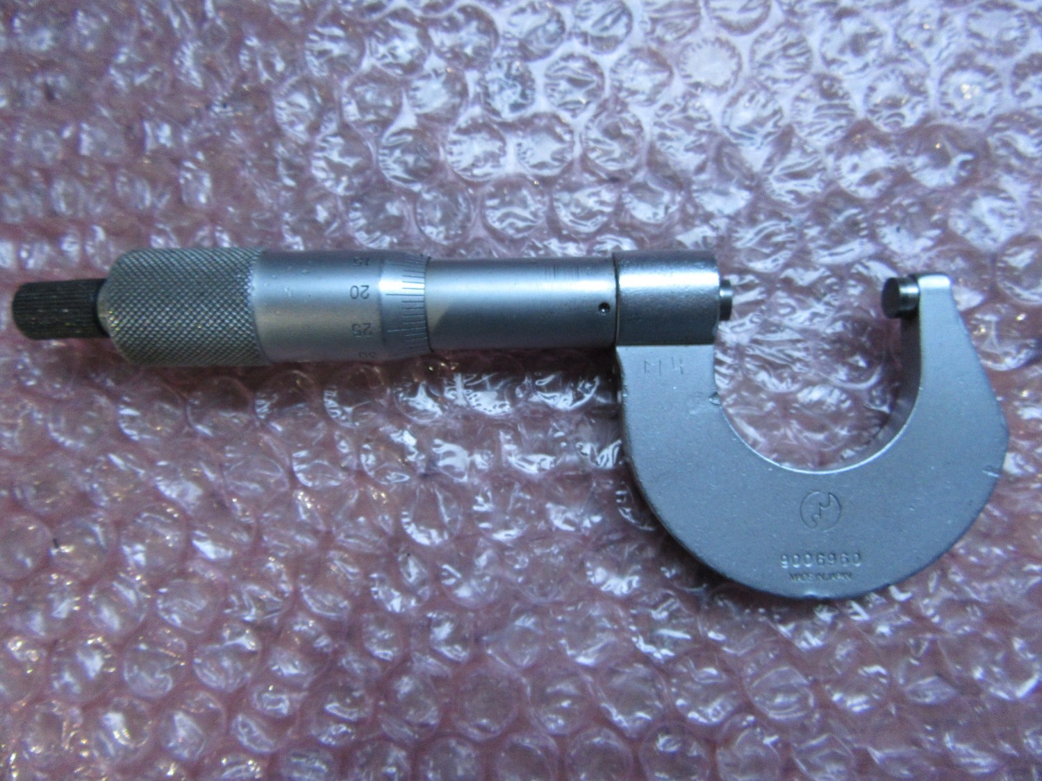 中古Outside micrometer 【外側マイクロメーター】測定範囲:0-25mm 目量:0.01mm  Mitutoyo