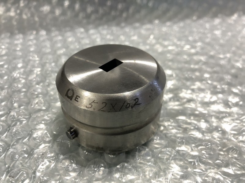 中古Short タレパン金型（ショート/セット）ダイ：5.2x10.2    パンチ：5.0x10.0 アマダ/AMADA