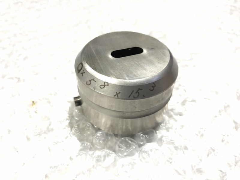 中古ショート 【タレパン金型（ショート/セット）】ダイ：5.8x15.3    パンチ：5.5x15.0 アマダ/AMADA