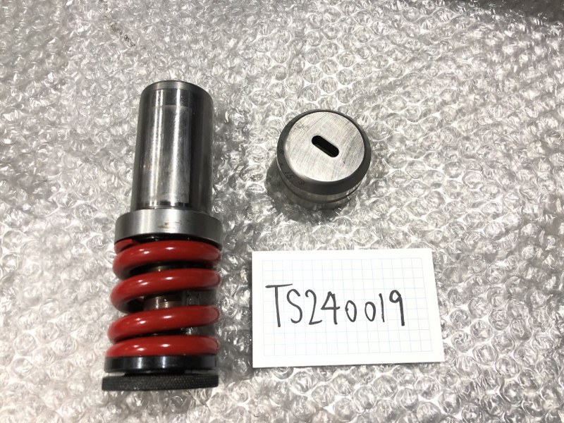 中古ショート 【タレパン金型（ショート/セット）】ダイ：5.8x15.3    パンチ：5.5x15.0 アマダ/AMADA