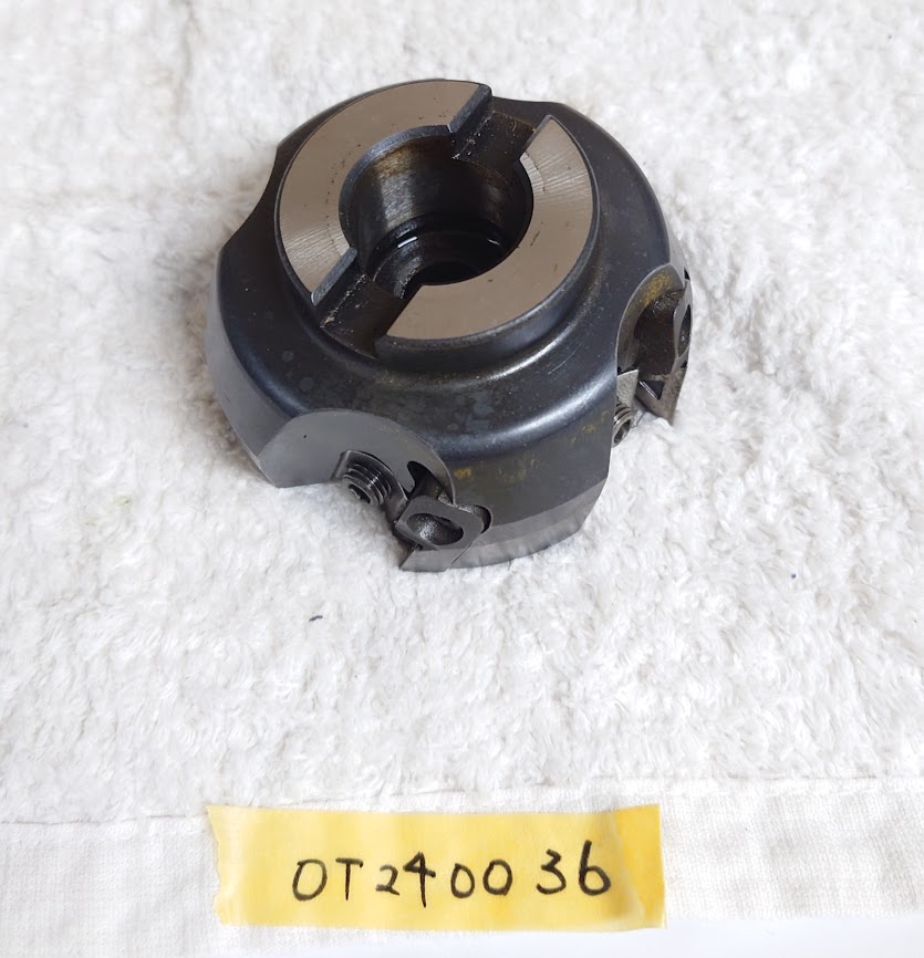 中古Face milling TSE4003RIA  4枚刃 TUNGALOY