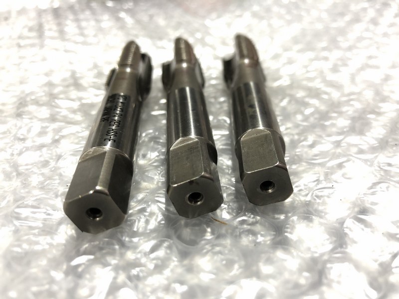 中古タップ [スパイラルタップ]NPO M16x2 P4 REG HSS-E   : 3本 NACHI/ナチ不二越