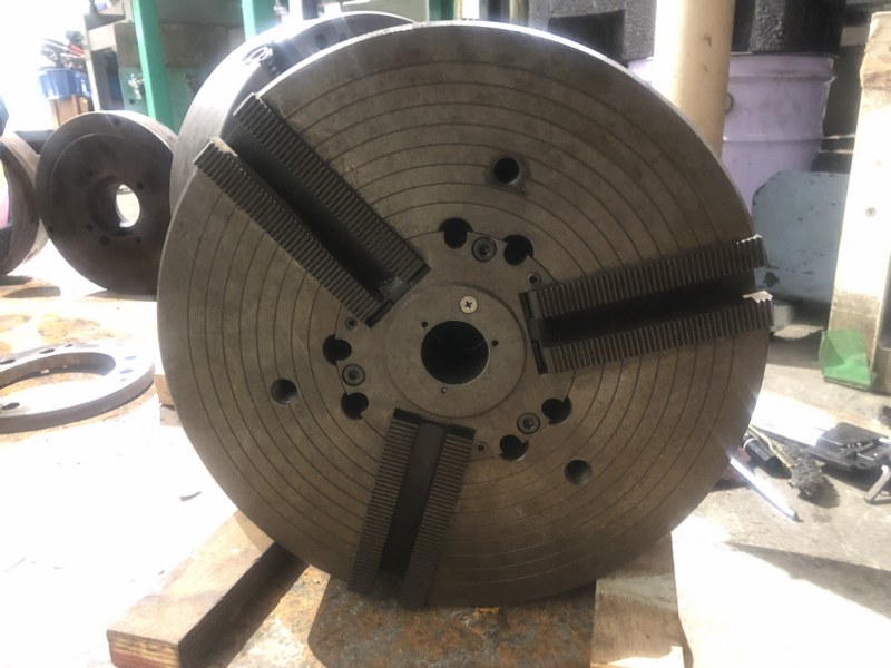 中古油圧チャック 【油圧チャック】φ約350mm 不明