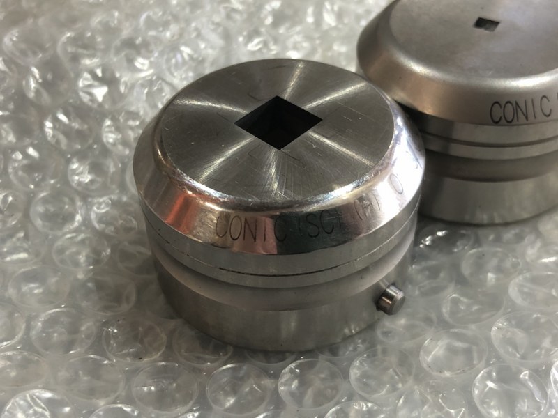 中古Die 【タレパン金型（ダイ）2個】①10x10 C=0.2②4x4 C=0.2 コニック/Conic