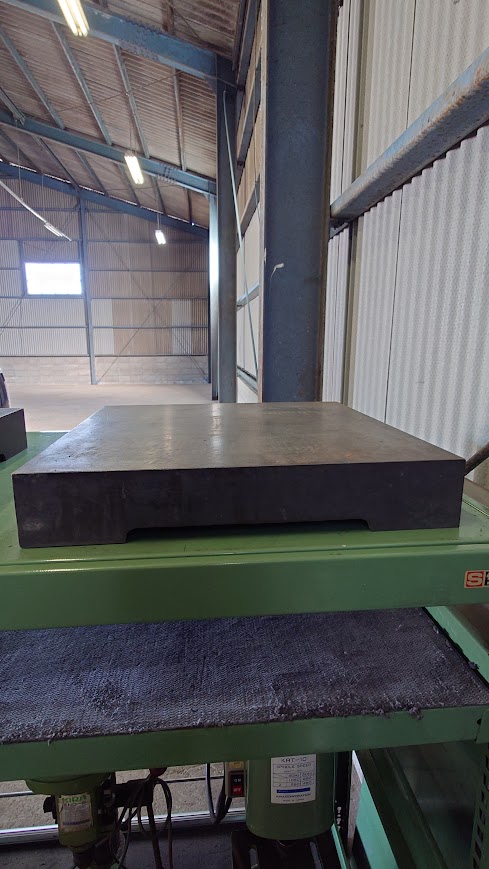 中古Iron surface plate 450×450×75 