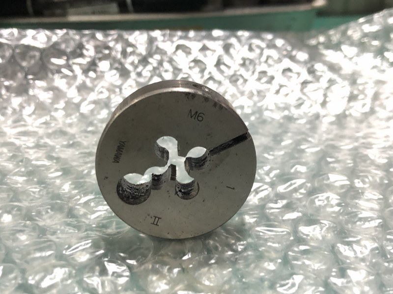 中古Thread cutting die 【ダイスセット】１セット3個 様々なメーカーや型式があります。