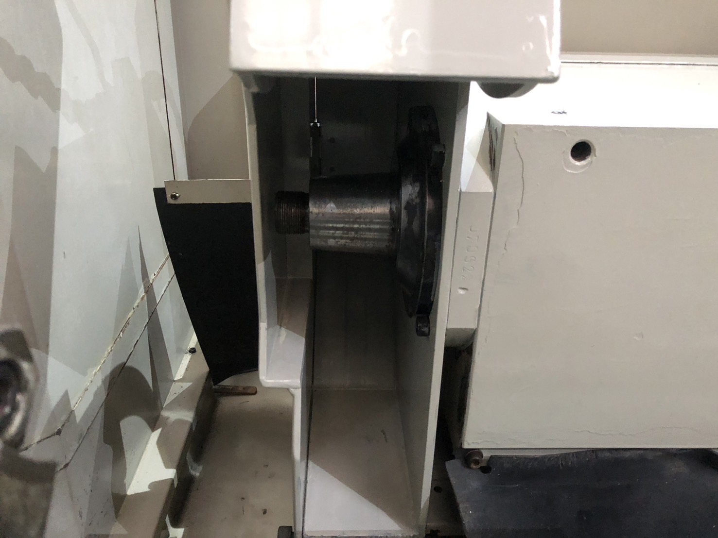中古NC円筒研削盤 OGM330NCB 岡本