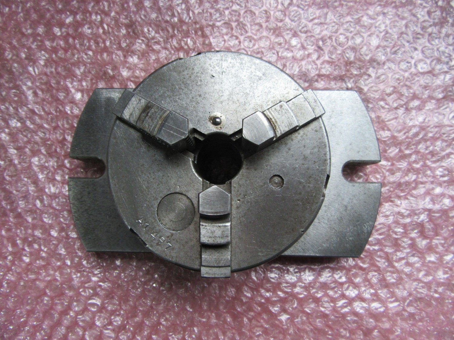 中古Scroll chuck 【3爪チャック】外径：Φ105mm 不明