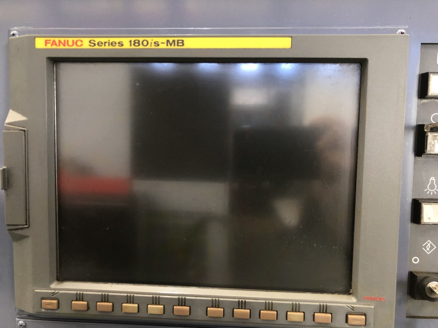 中古立マシニングセンタ VM5Ⅲ OKK