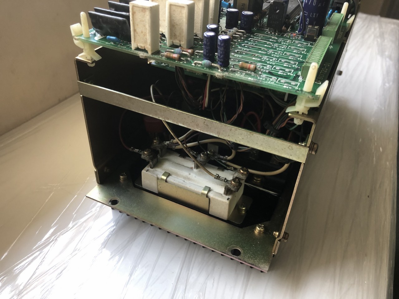 中古お買い得品・1山販売等 【サーボパック SERVOPACK】CACR-SR10SB1AFY118 安川電機 YASKAWA ELECTRIC