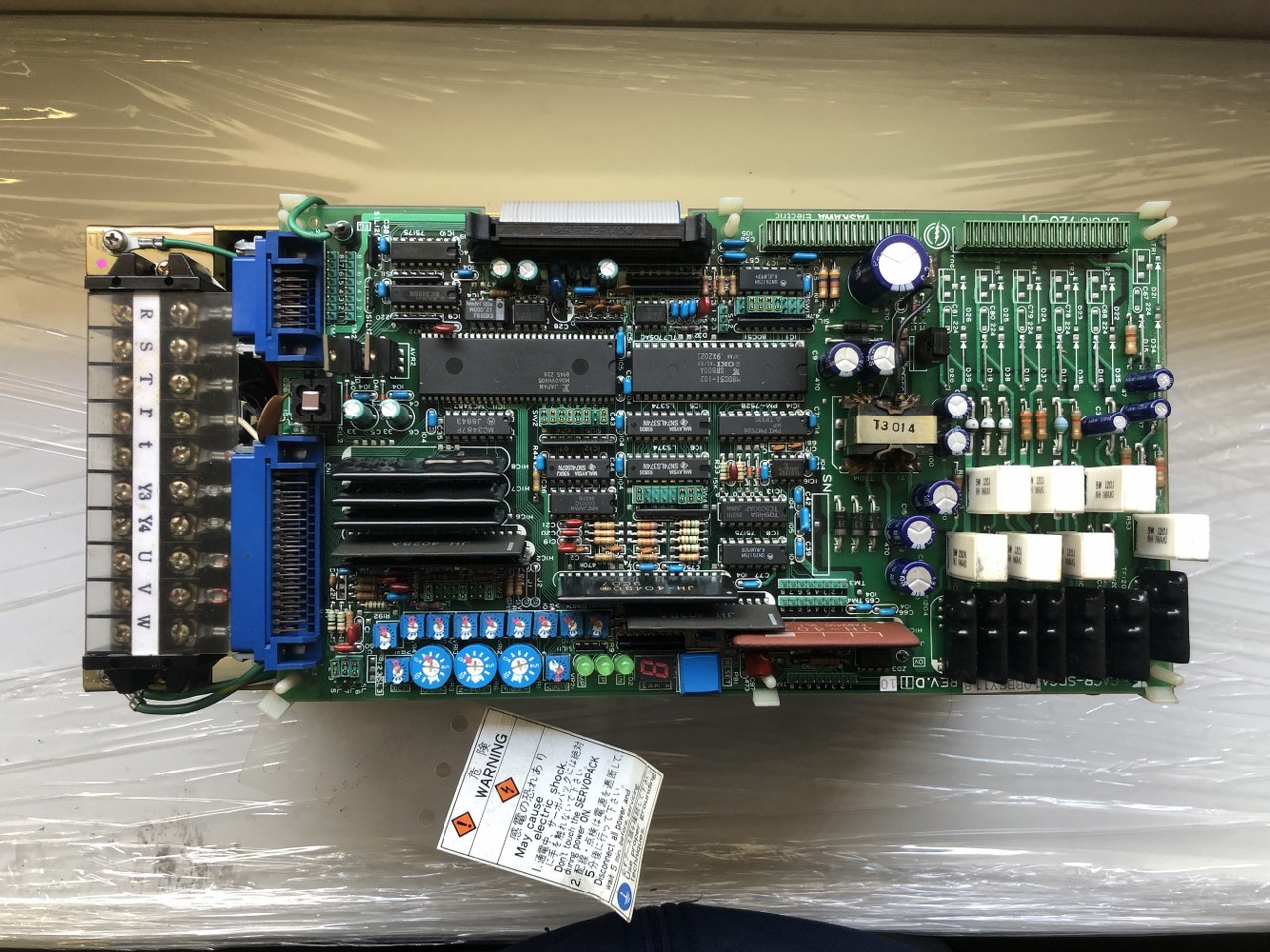 中古お買い得品・1山販売等 【サーボパック SERVOPACK】CACR-SR10SB1AFY118 安川電機 YASKAWA ELECTRIC