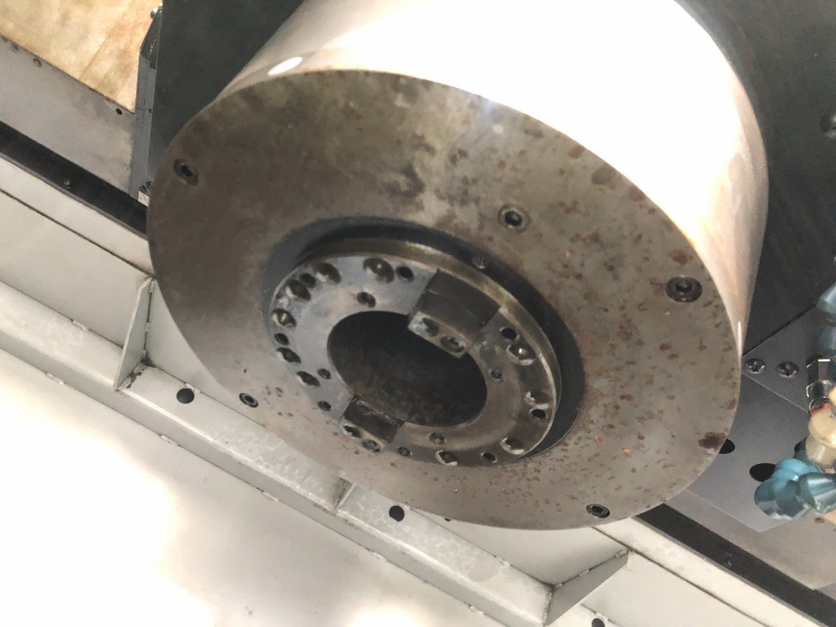 中古Vertical Machining Center V77 MAKINO