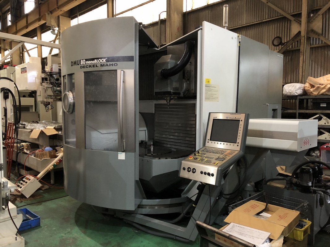 中古5軸マシニングセンタ D300 牧野