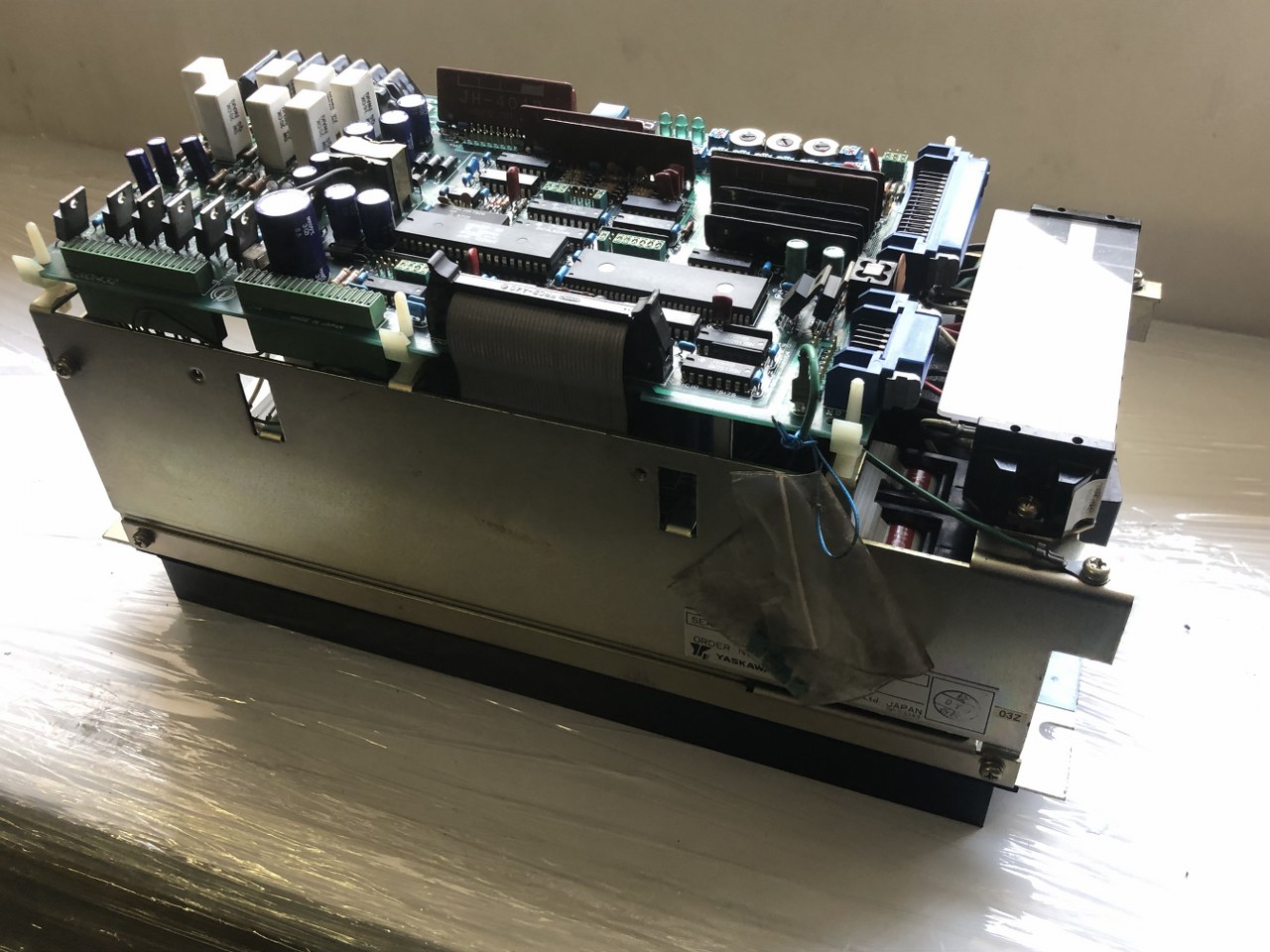 中古お買い得品・1山販売等 【サーボパック SERVOPACK】CACR-SR10SB1AF 安川電機 YASKAWA ELECTRIC