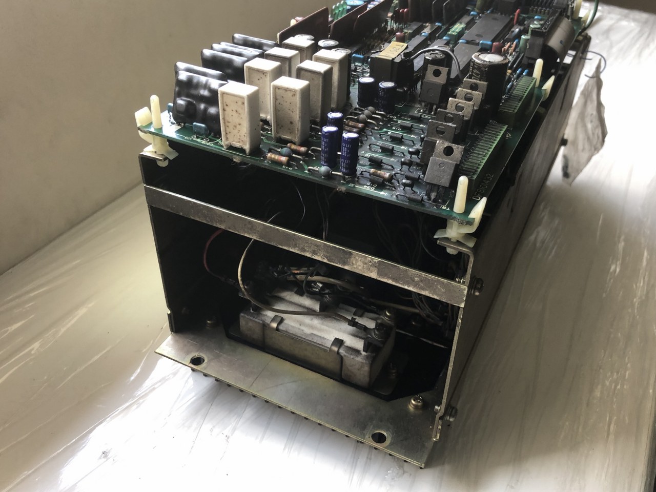 中古お買い得品・1山販売等 【サーボパック SERVOPACK】CACR-SR10SB1AF 安川電機 YASKAWA ELECTRIC