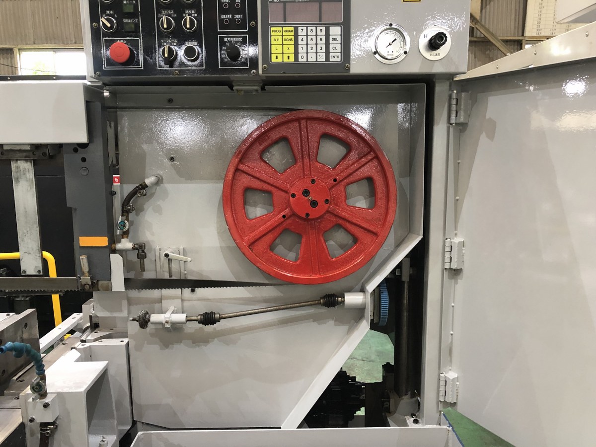 中古バンドソー TB4-262GN 津根精機