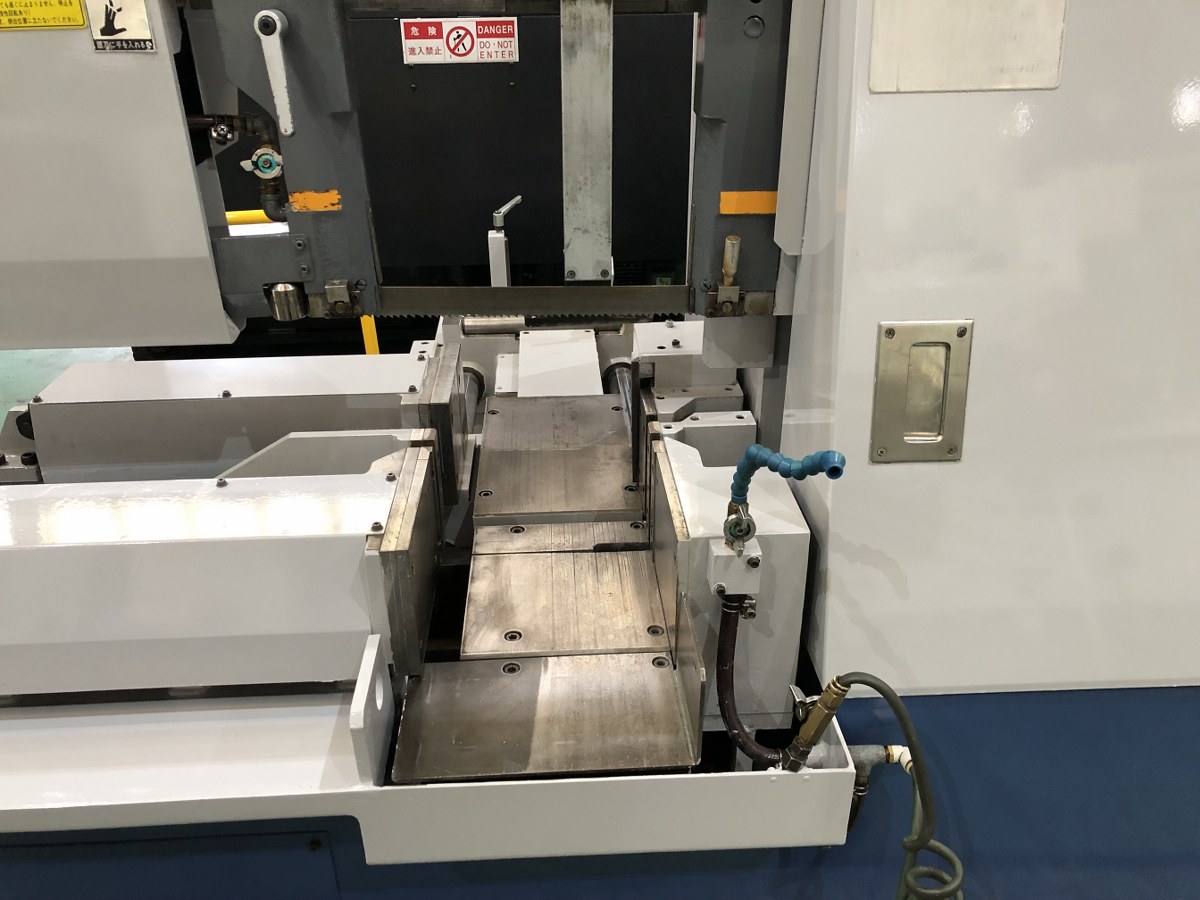 中古バンドソー TB4-262GN 津根精機