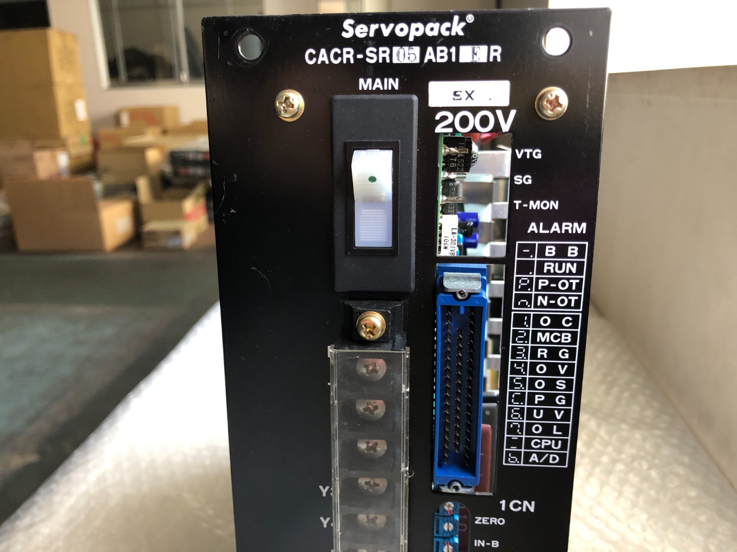 中古お買い得品・1山販売等 【サーボパック SERVOPACK】CACR-SR05AB1ER 安川電機 YASKAWA ELECTRIC