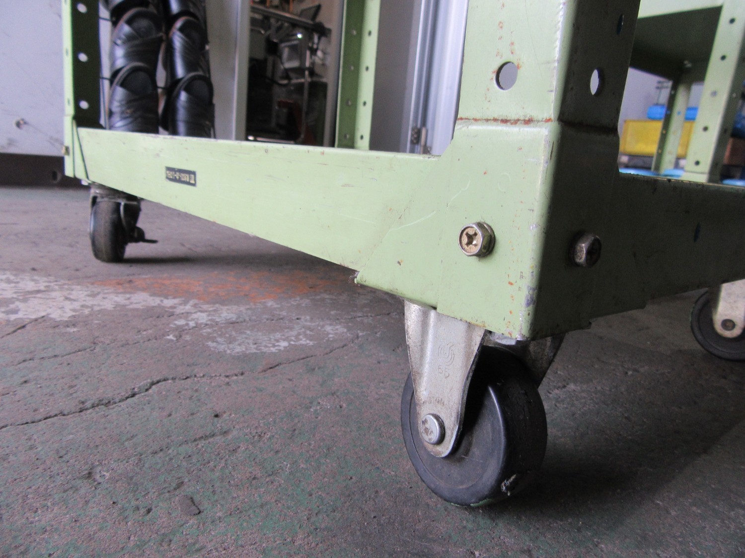 中古Workbench and Surface plates 【ツールワゴン】W400xD600ｘH790mm 不明