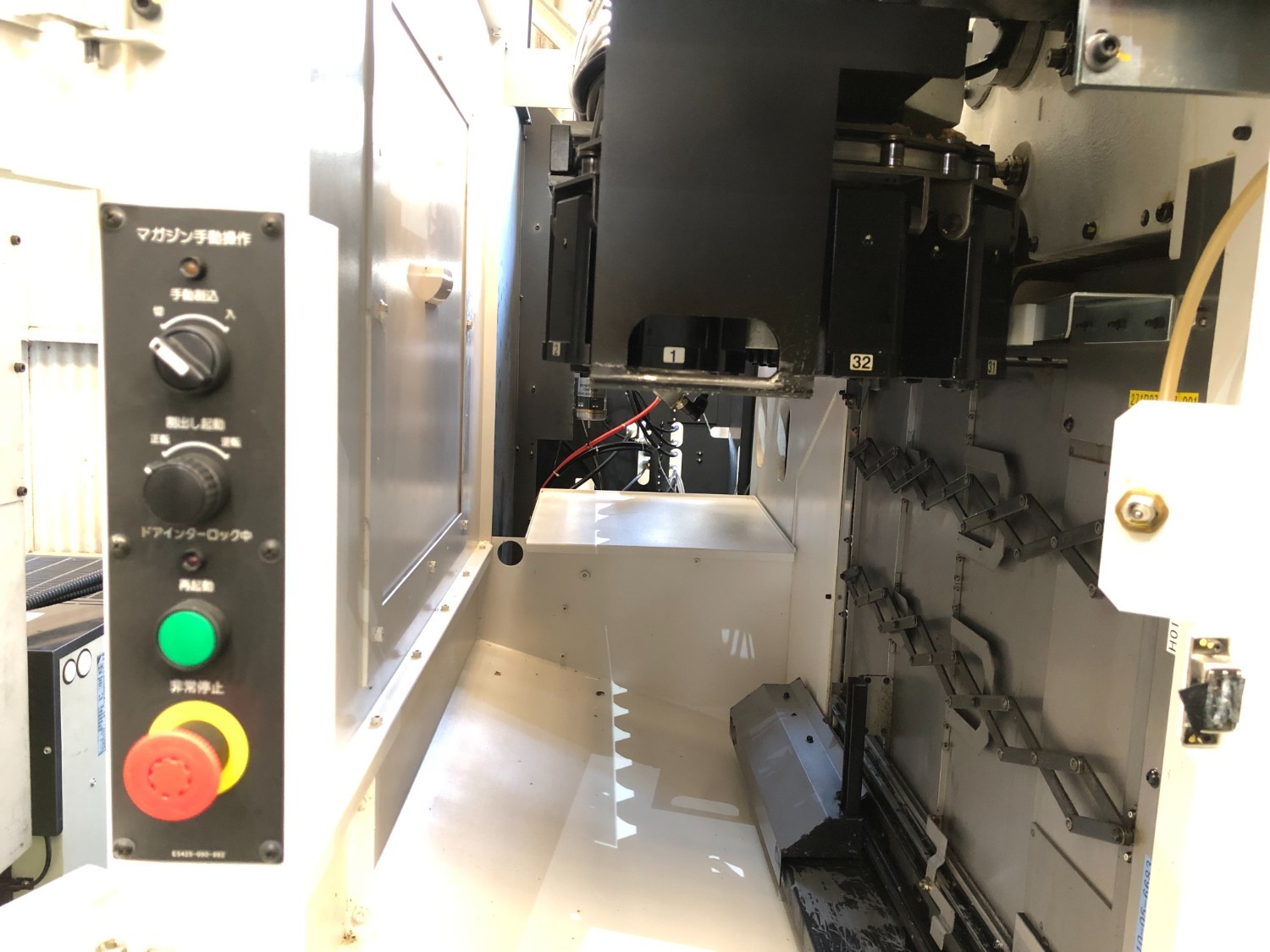 中古Vertical Machining Center MB-56VA OKUMA