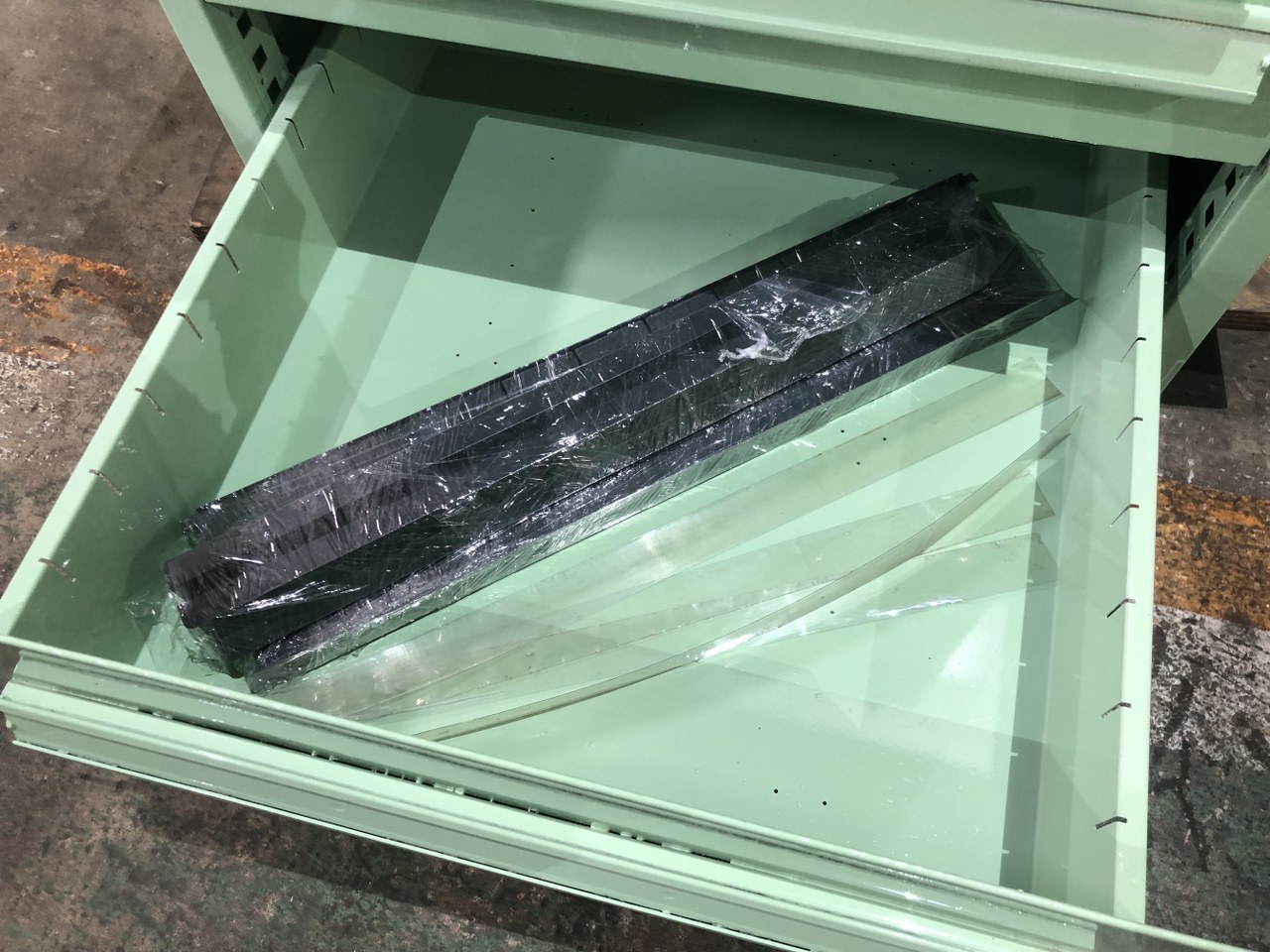 中古Cabinet キャビネット PLUS