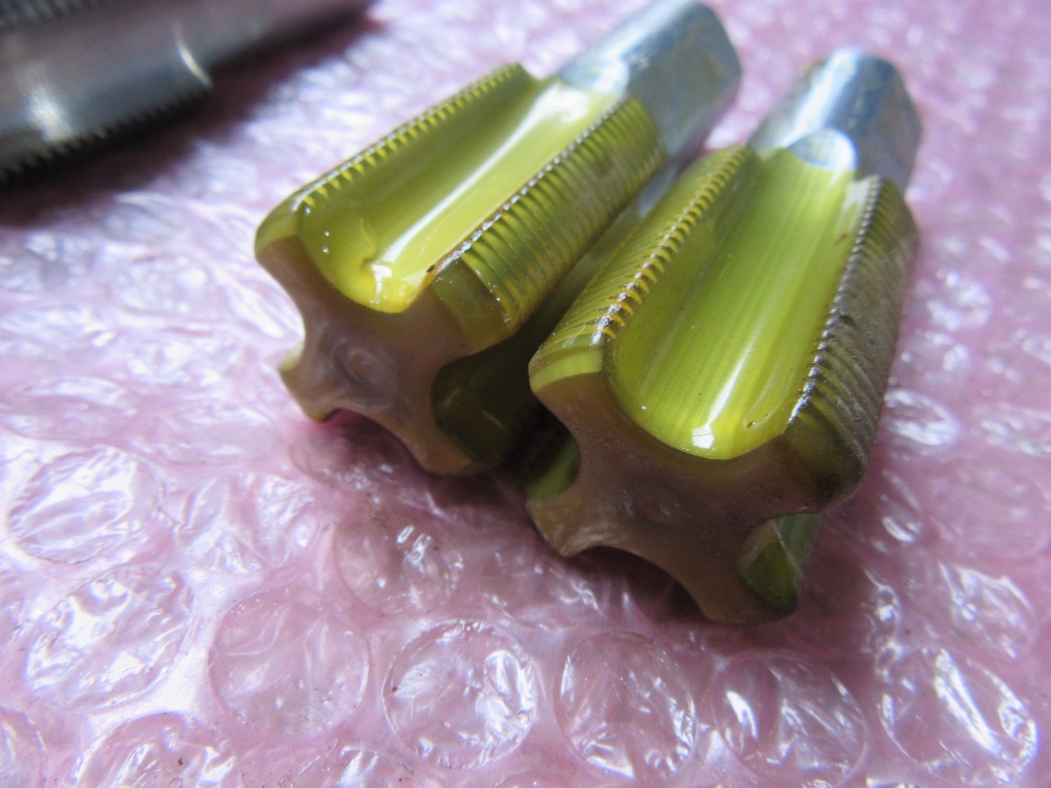 中古Tap 【ハンドタップ】27.15 x W14, M26x1.5　 TRADE H.T.D MARK