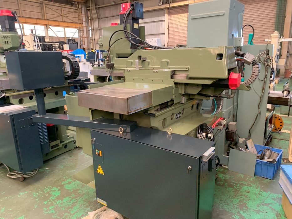 中古NC立フライス盤/NC横フライス盤 KE55 牧野