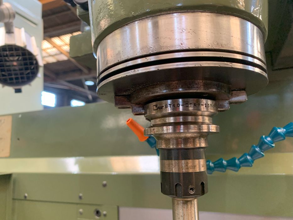 中古NC立フライス盤/NC横フライス盤 KE55 牧野