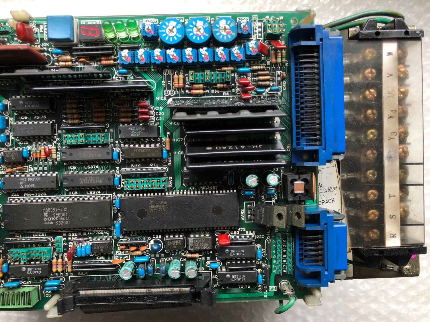 中古Special deals・Set etc 【サーボパック】CACR-SR20SB1BFY45 安川電機 YASKAWA ELECTRIC